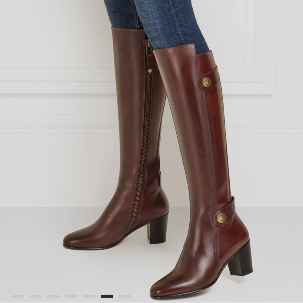 ISO: FairFax & Favor Upton Boots in Mahogany or Black (Size US 7)